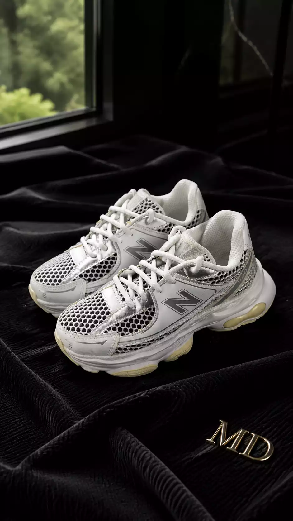 کفش کتونی زنانه سفید کرم NEW BALANCE