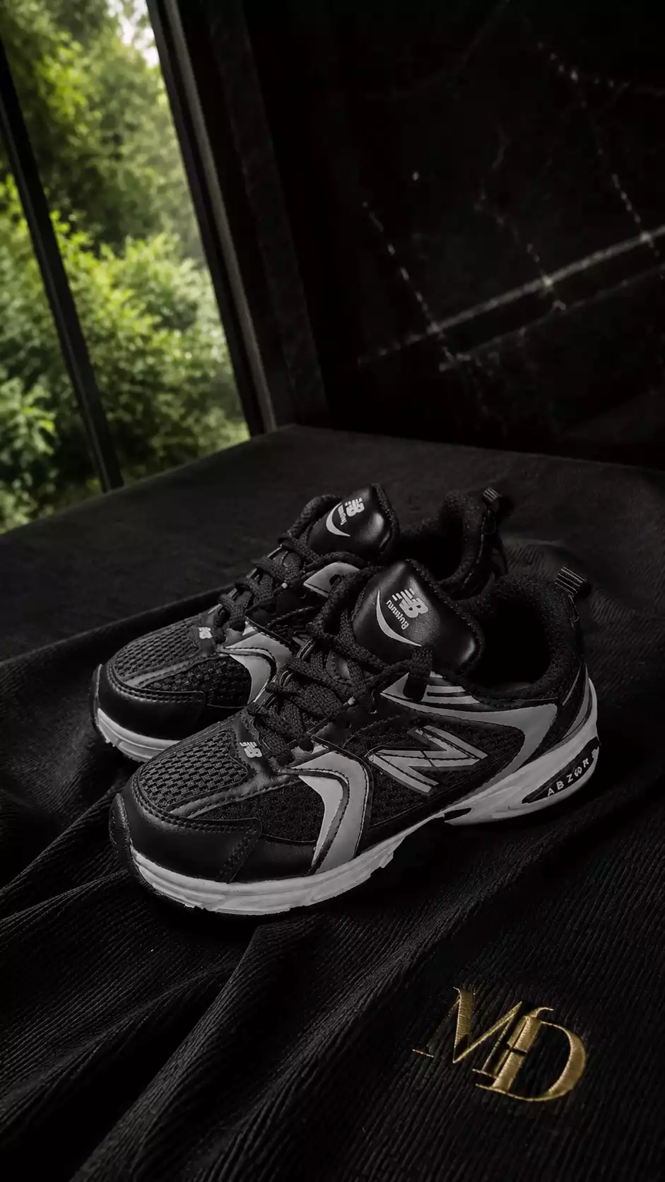 کفش کتونی بچگانه مشکی NEW BALANCE